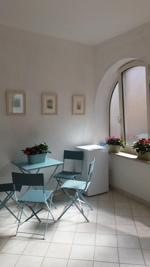 B&B Leonardo Da Vinci La Maddalena  Buitenkant foto